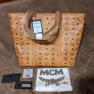 MCM Women's Toni Shopper Medium